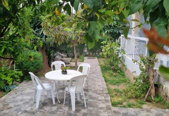 Elpida Lemon Garden House has Balcony rooms