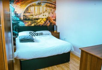 412b Westgate Road allows 18 year olds to book a room