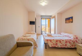 San Martino Apartment Riccardo has Balcony rooms