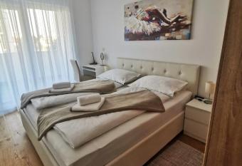 Apartman LEO has Balcony rooms