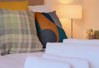 Causey Lodge superb comfy home in Exeter by StayStay allows 18 year olds to book a room