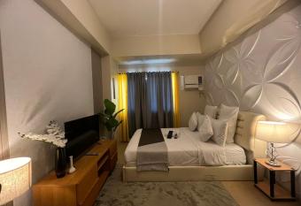 Rinann s Avida Tower 2 Condotel Davao, 25th Floor allows 18 year olds to book a room