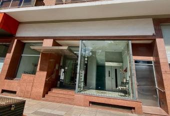 Depto c  modo, ubicaci  n perfecta allows 18 year olds to book a room