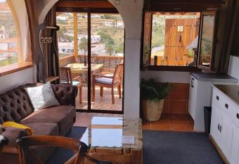 Casa Isabel 2 has Balcony rooms