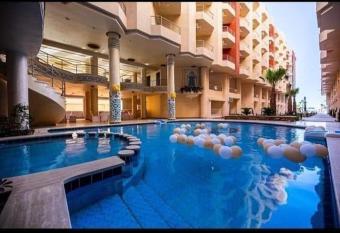                               has Smoking/Balcony rooms