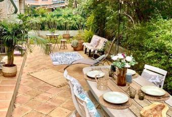 Appart cosy, grande terrasse arbor  e,    proximit   du centre-ville has Balcony rooms