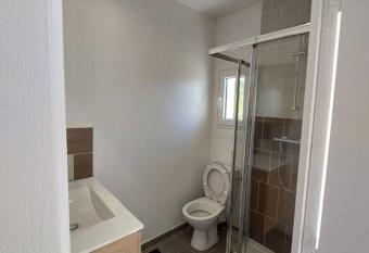 Appartement ind  pendant has Balcony rooms