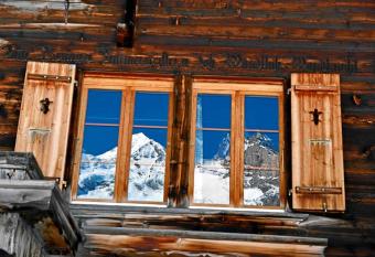 Peacefull Mountains View has Balcony rooms