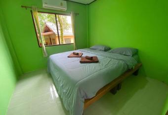 Seaview and Sunset House has Balcony rooms