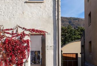 Casa dell Artista allows 18 year olds to book a room