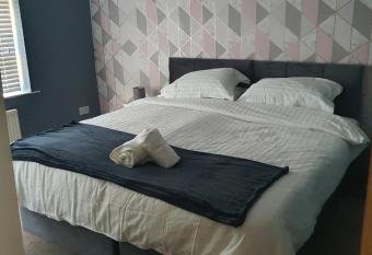 Private BedroomC Greater Manchester allows 18 year olds to book a room