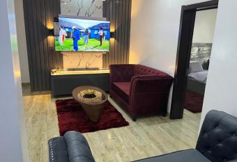 Apartment bosa allows 18 year olds to book a room