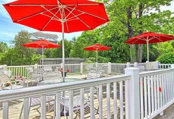 North Shore Inn TC 300 has Balcony rooms