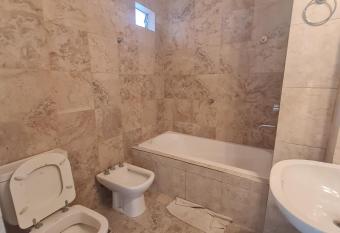 Departamento Parque allows 18 year olds to book a room