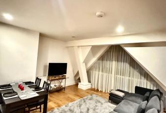 Clarendon Flat allows 18 year olds to book a room