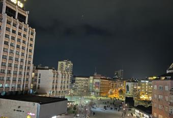 ApartamentPrishtinaCenter allows 18 year olds to book a room