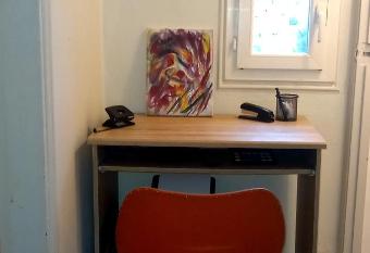 Maison pratique et lumineuse has Balcony rooms