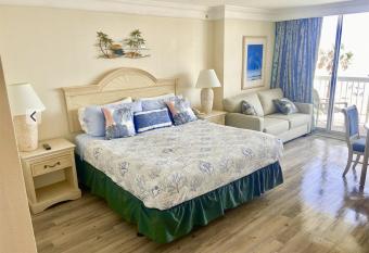 Ocean View at Daytona Beach Resort has Balcony rooms