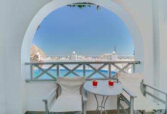 M.G. Hotel Studio & Apts has Balcony rooms