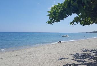 SANTA-LUCIA allows 18 year olds to book a room