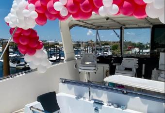 COZY CONDO OCEAN 3xDECK YACHT has Balcony rooms