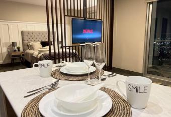 Puntacero 1906 @fundidora has Balcony rooms