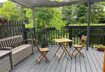 Serene Riverside Villa - Hidden gem in Dublin City has Balcony rooms