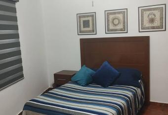 lindo departamento con terraza allows 18 year olds to book a room