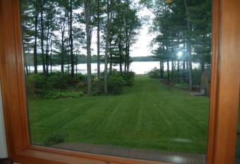 Catskill Mountains Lake Home, 2 acres, Hot Tub, near Casino, Weddings Welcome has rooms with a private hot tub