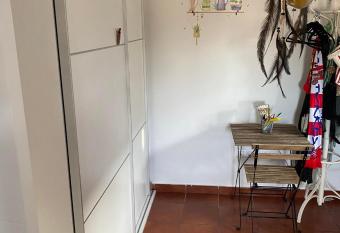 habitacion bonita allows 18 year olds to book a room