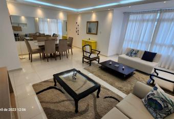 Apartamento p   na areia inteiro-4 quartos 3 cama casal ,4 camas solteiro-3 salas cozinha allows 18 year olds to book a room