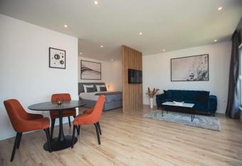 Apartment Romansa allows 18 year olds to book a room