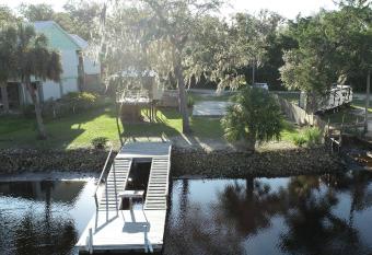 Granger RV Site - Waterfront has Smoking rooms