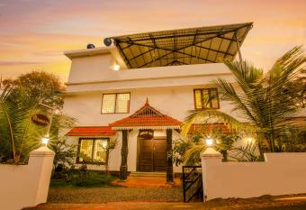 Ambady Inn Homestay has Balcony rooms