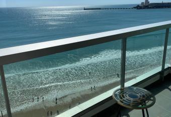 Face Mer vue d exception Studio r  nov   au 9  me   tage garage possible has Balcony rooms