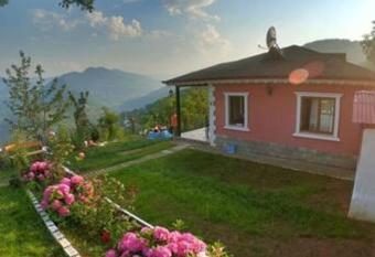 Laysa Home has Balcony rooms