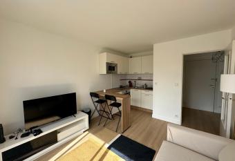 Appartement Caen has Balcony rooms