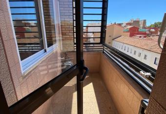 Amplio piso c  ntrico has Balcony rooms