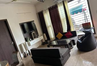 High Time Villa has Balcony rooms