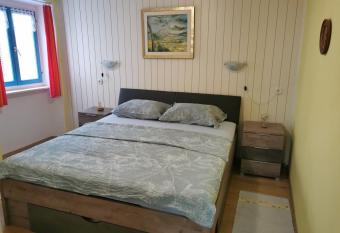 Apartment Istrska Vrata has Balcony rooms