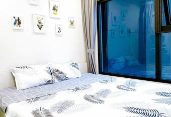Homestay t  ng tr   ng t   i Vinhomes Ocean Park has Balcony rooms
