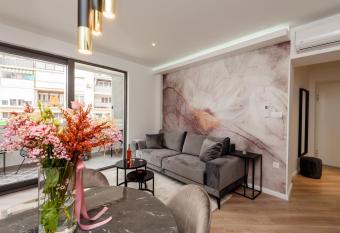 Apartman Olimp has Balcony rooms