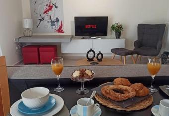 sun@home allows 18 year olds to book a room