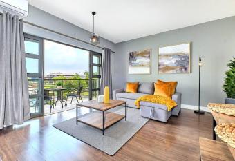 2 Bedroom Furnished Luxury Apartment With Inverter has rooms with a private hot tub