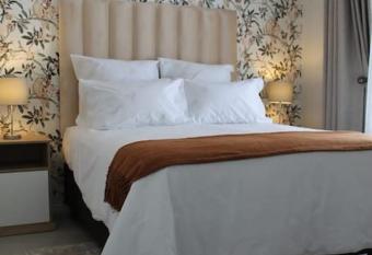 Nid de R  ve Accommodation allows 18 year olds to book a room