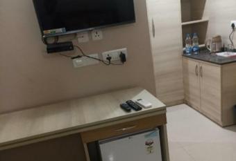 Omaex Residency has Balcony rooms