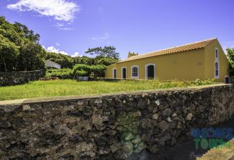 Casa do Merend  rio has Balcony rooms