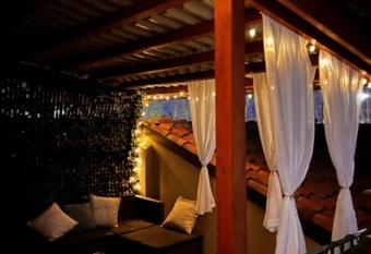 Bon Bon del Corso con terrazzo e aria condizionata has Balcony rooms