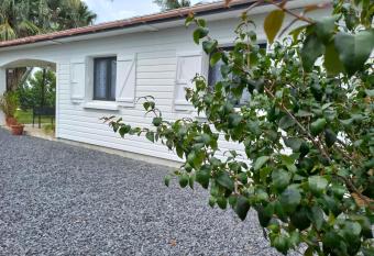 La belle Lalia meubl   + SPA has rooms with a private hot tub