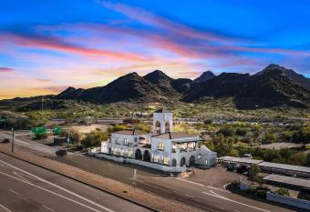Dreamy Desert Paradise 3BR Stunning Mountain Views has Balcony rooms